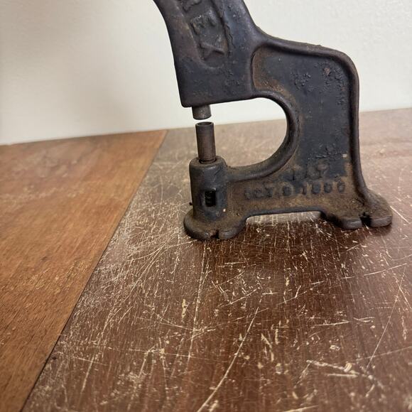REX 27 Hand Operated Rivet Press ANTIQUE Pat Pend October 9 1900 Cast Iron - Picture 11 of 12